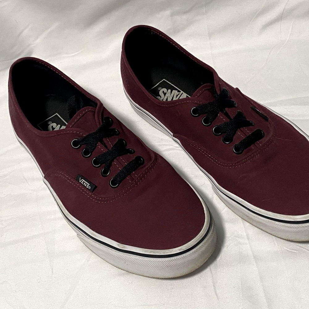 Vans Off The Wall Skate Athletic Shoe   -    Size: Men's 10, like new